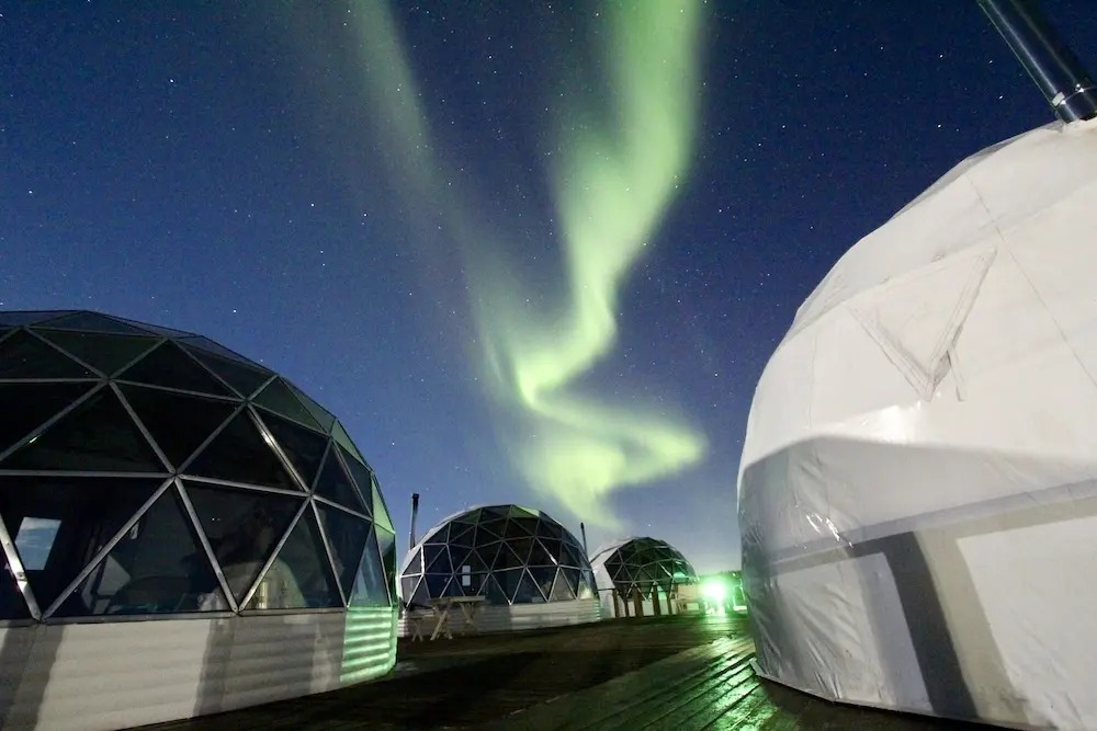 هتل آرورا ویلیج مارمونسک ایگلو